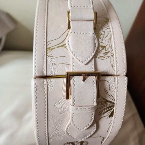 Lady M Mid - Autum Moon Festival Jewlery Box 2023 - Picture 2 of 8